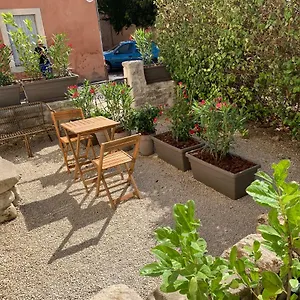 Appartamento Les Lauriers LʼIsle-sur-la-Sorgue